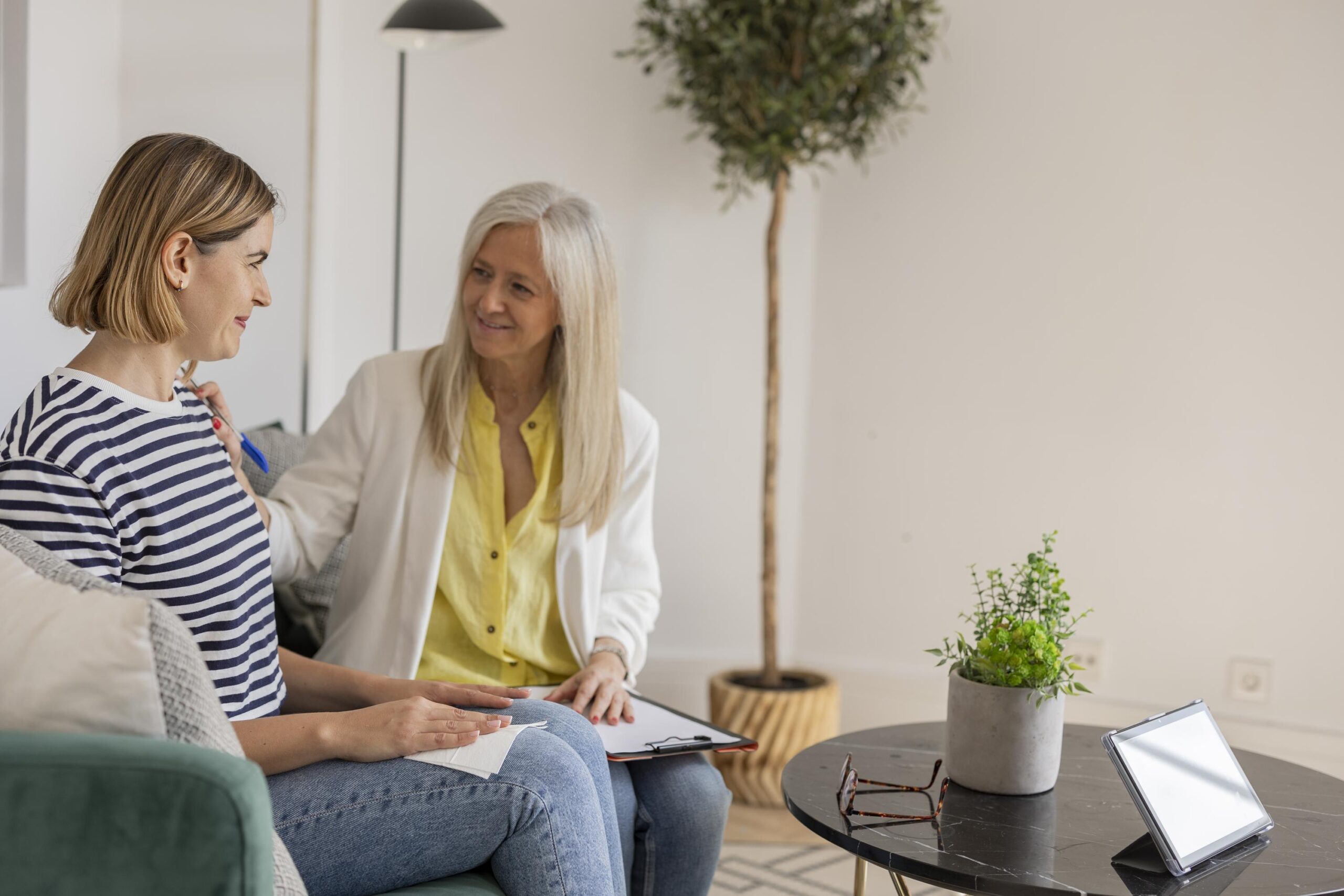Gentle Support, Deep Relief: Why Non-Invasive Therapy Feels Right